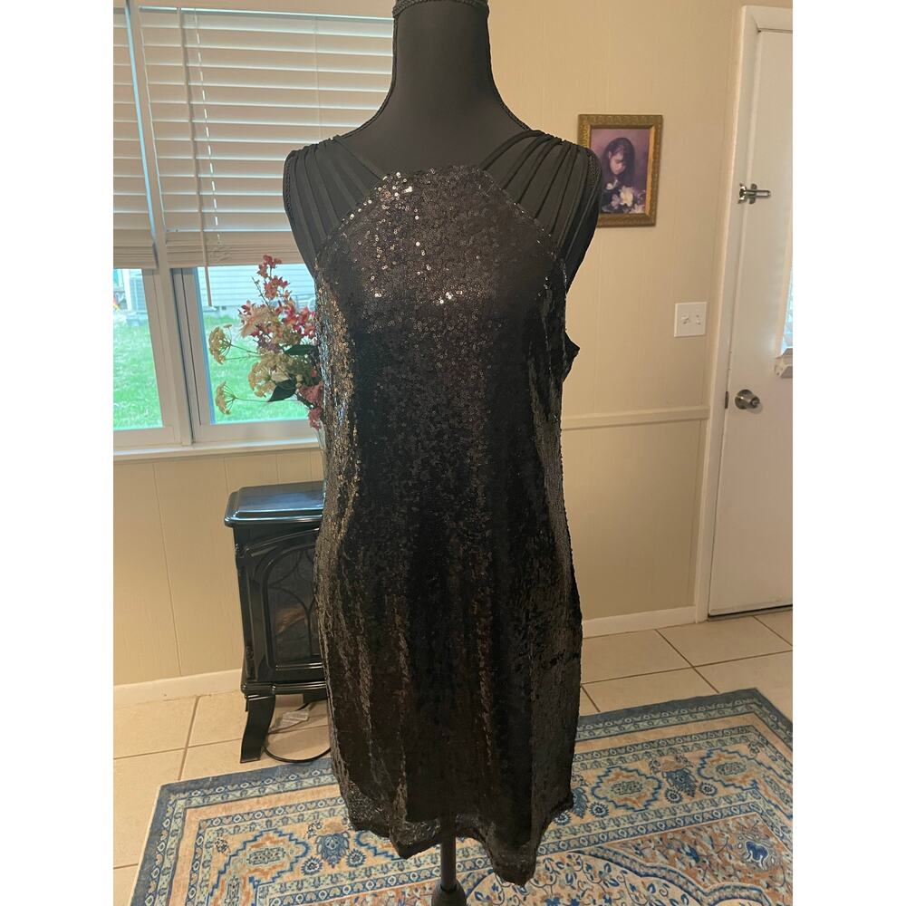 Women’s She And Sky Black sequenced Cocktail Dress Size Medium - Picture 8 of 9